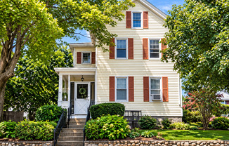 76 Pleasant St