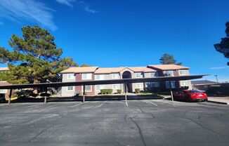 2 BED, 2 BATH CONDO!! Gated Community by The Lakes!!