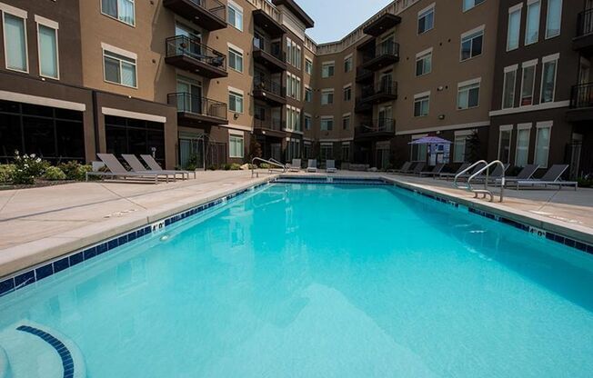 2 beds, 2 baths, 946 sqft, $1,299, Unit 530