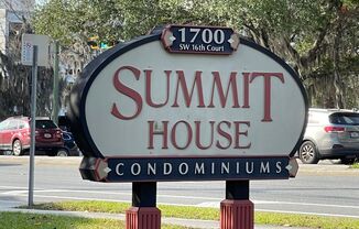 Walk to Shands, UF & the Vet School!