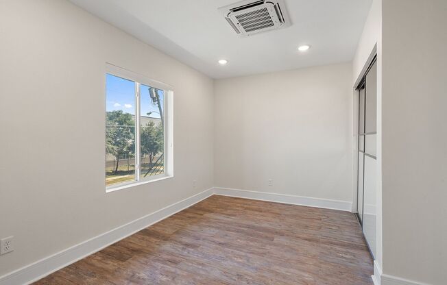 1 bed, 1 bath, 550 sqft, $1,075, Unit 203
