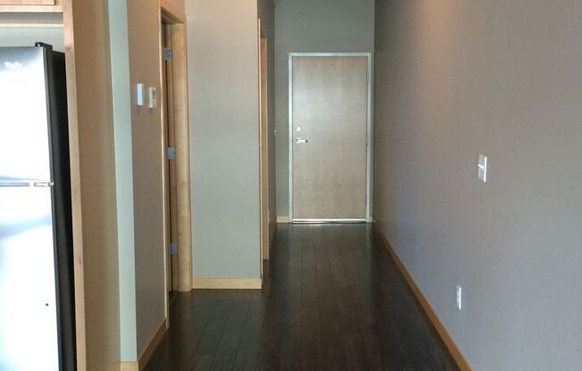 1 bed, 1 bath, 625 sqft, $910, Unit 303