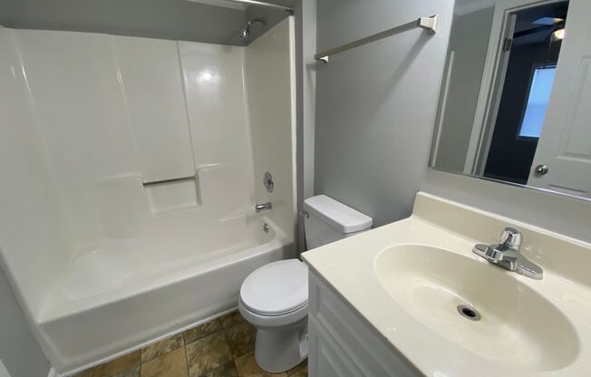 2 beds, 2 baths, 820 sqft, $1,195, Unit 2502