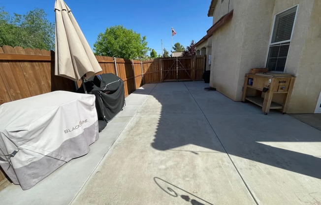 3 beds, 2 baths, $2,400