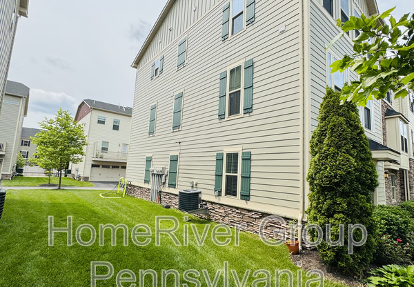 426 FAIRMONT DR