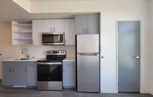 Studio, 1 bath, 252 sqft, $1,440, Unit 726