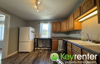 3 beds, 1 bath, $2,450