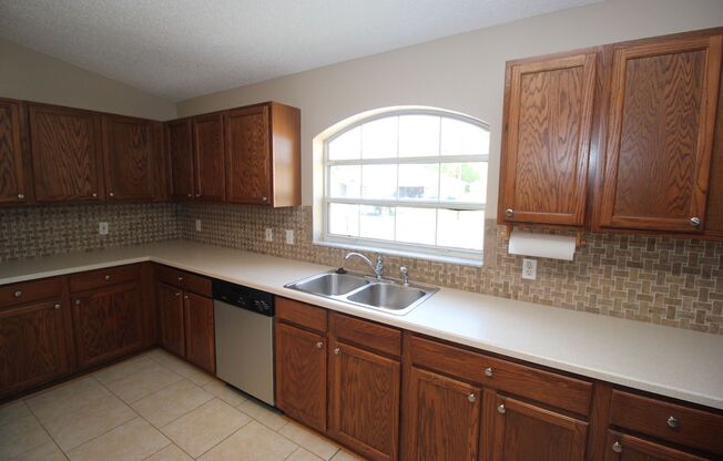 3 beds, 2 baths, $1,950