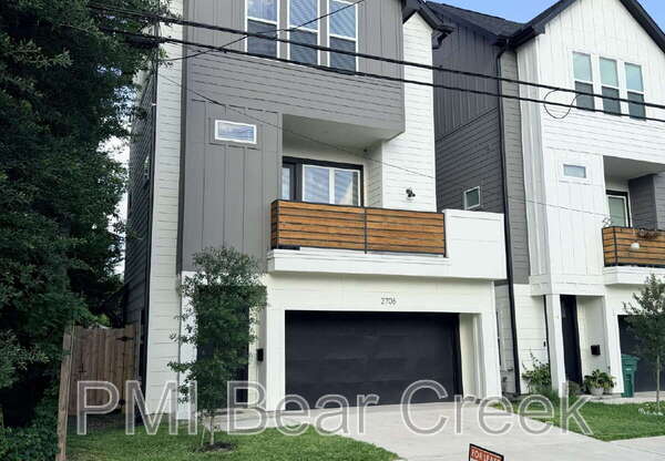 2706 COCHRAN ST