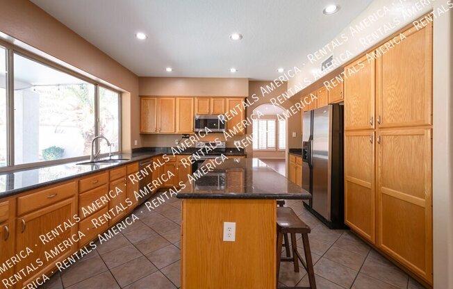 2682 S BEVERLY PL