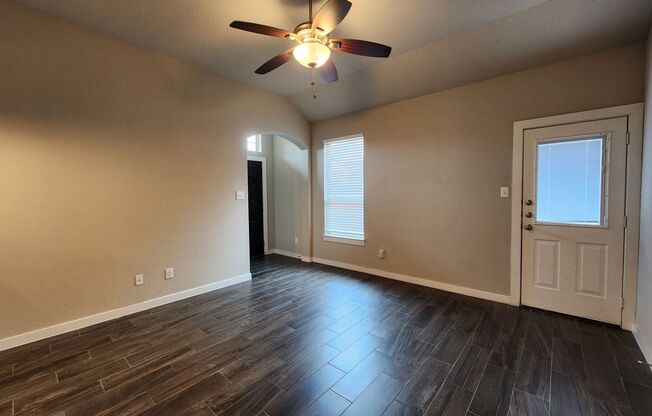 3 beds, 2 baths, $1,595