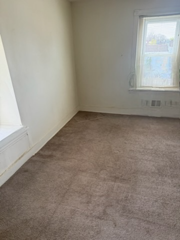 940 E LOCUST AVE