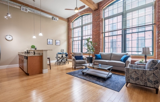 3 beds, 3 baths, 2,120 sqft, $3,795, Unit 8-506