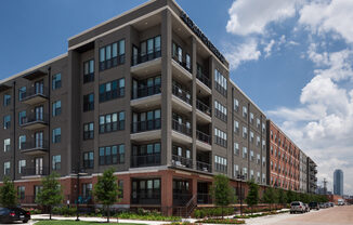 125 Turtle Creek Blvd