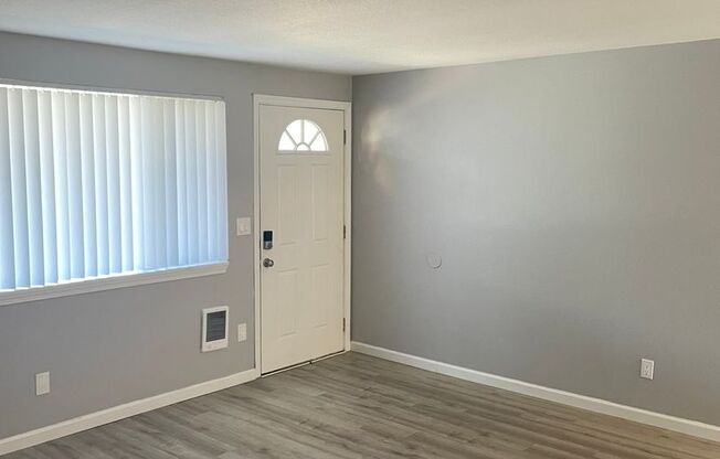 2 beds, 1 bath, 800 sqft, $1,350, Unit 431-01-19