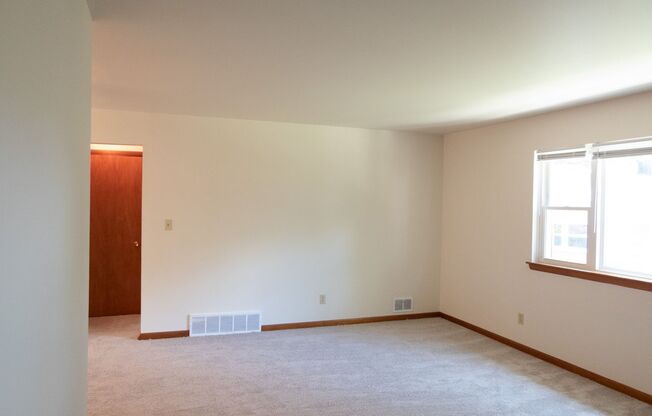 1 bed, 1 bath, 775 sqft, $1,125, Unit 1593H