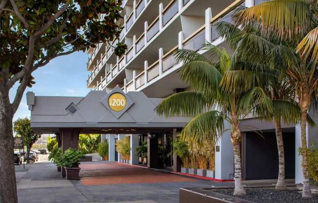 1200 Lakeshore