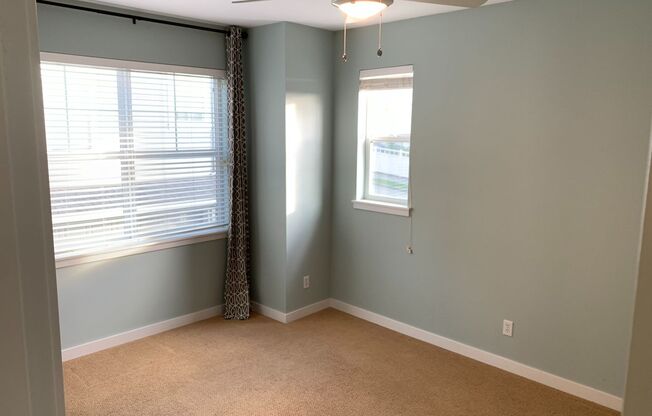 2 beds, 1 bath, $2,599