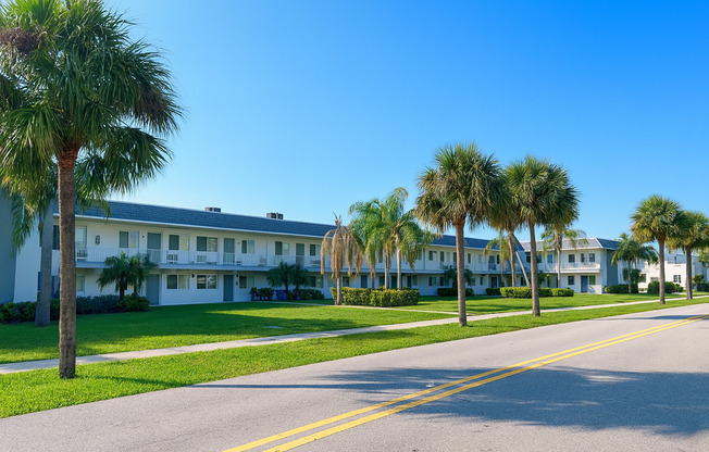 1200 S Broadway Lantana, FL 33462