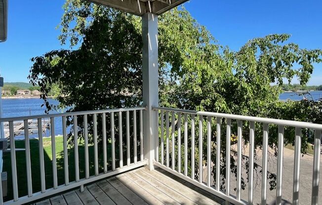 1 bed, 1 bath, 672 sqft, $1,215, Unit 403-209