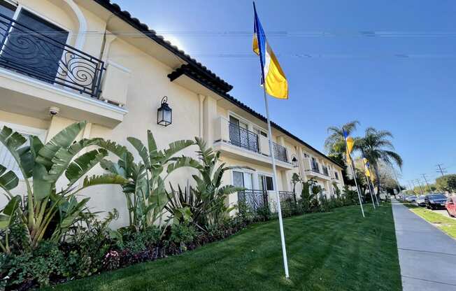 Apartment Building in Beverly Hills