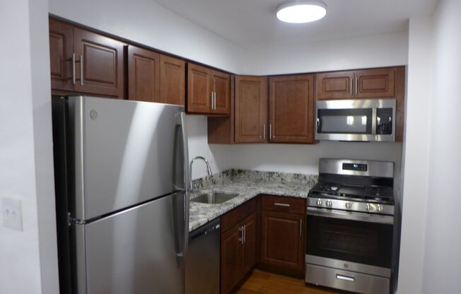 1 bed, 1 bath, 675 sqft, $1,495, Unit 214