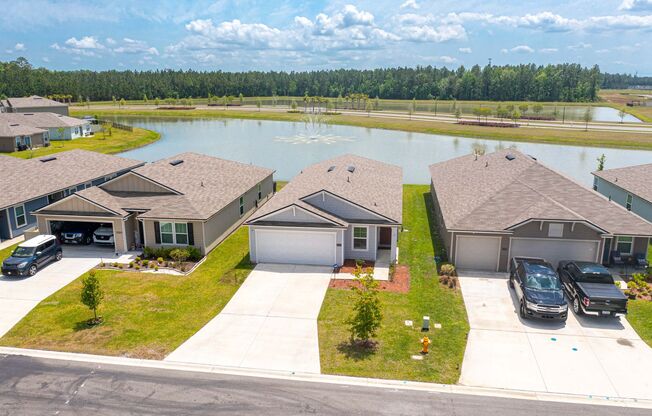 Almost new 3 bed 2 bath home