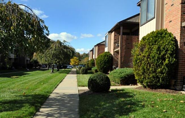 2 beds, 2 baths, 1,298 sqft, $2,580, Unit 367
