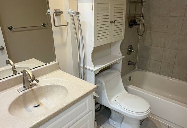 2 Bed Condo Near O'Hare