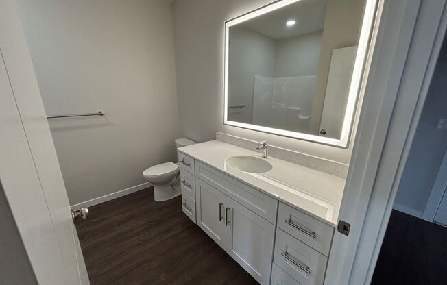 2 beds, 2 baths, 957 sqft, $1,725, Unit 417 - B1120 Corner Unit