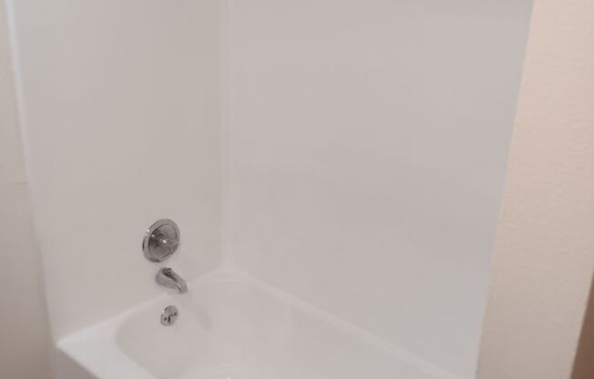 3 beds, 1.5 baths, 1,300 sqft, $2,399, Unit 214-788B