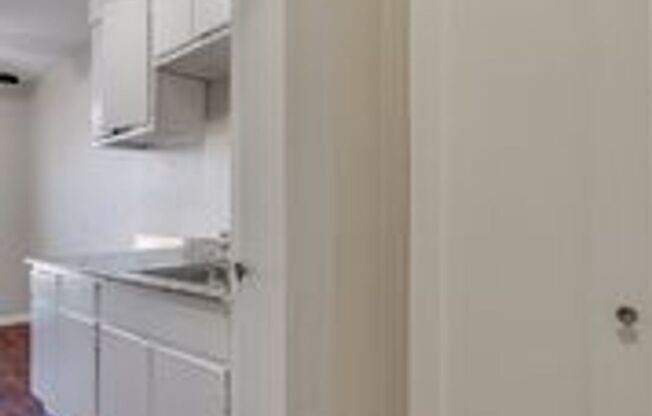 1 bed, 1 bath, 600 sqft, $1,345, Unit 734B MC