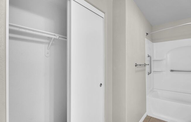 2 beds, 2 baths, 1,047 sqft, $2,995, Unit 512