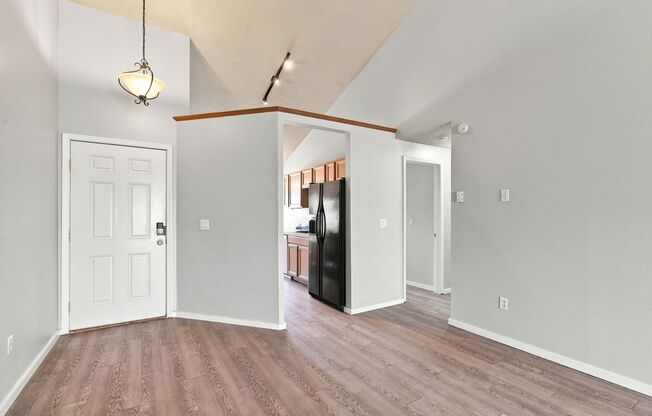 2 beds, 2 baths, 1,140 sqft, $1,495