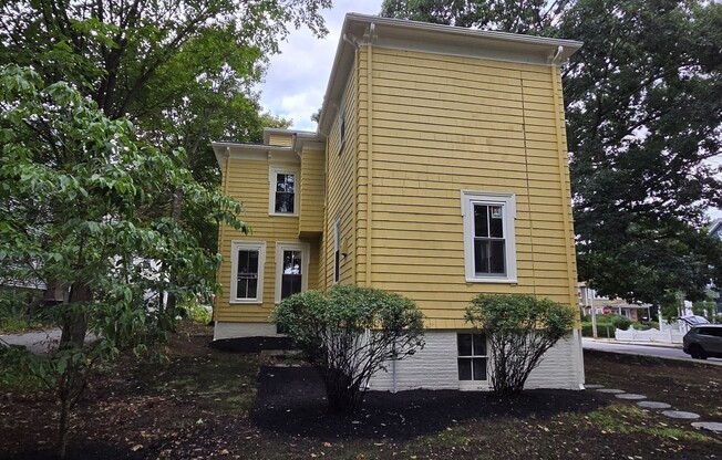 4 beds, 2.5 baths, 2,955 sqft, $6,000