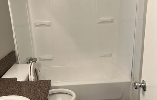 1 bed, 1 bath, 513 sqft, $800, Unit N 108