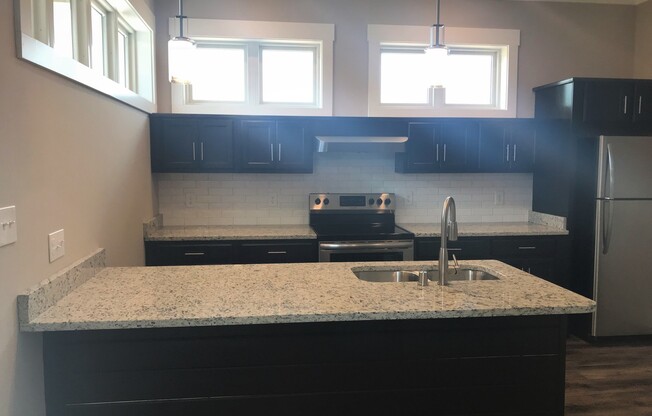 1 bed, 1 bath, 780 sqft, $960, Unit 422