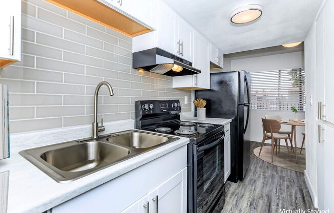 1 bed, 1 bath, 640 sqft, $930, Unit B50