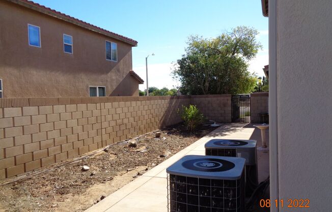 Large 2 Story Quartz Hill Home