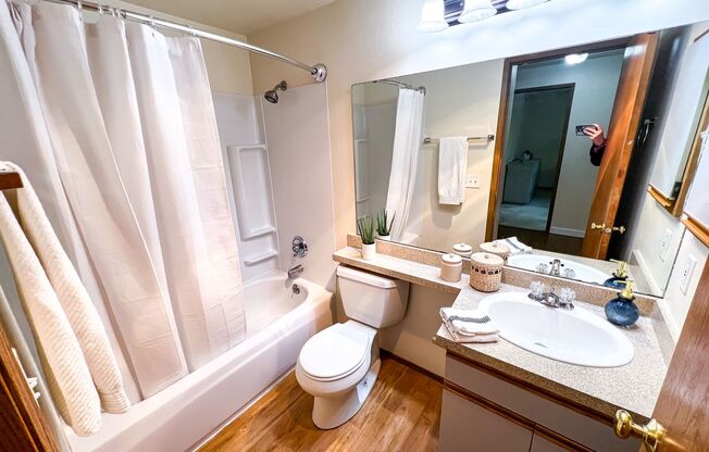 2 beds, 1 bath, 788 sqft, $2,395, Unit 102