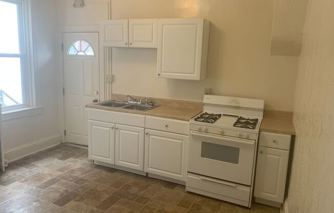 1 bed, 1 bath, $845