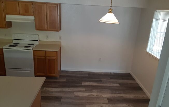 1 bed, 1 bath, 678 sqft, $1,675, Unit 2402