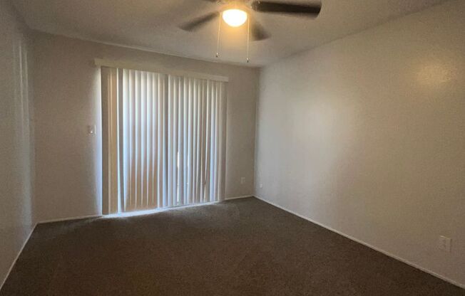 1 bed, 1 bath, 720 sqft, $1,100, Unit 19