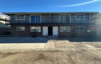 Adorable Top-Floor Unit