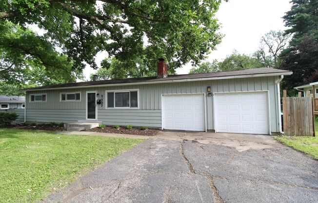 Charming 3 Bedroom 1 Bath Home in Prairie Village