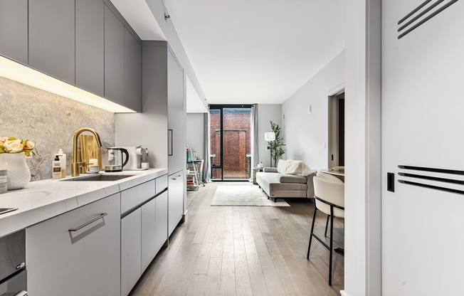 1 bed, 1 bath, 601 sqft, $4,000, Unit 709