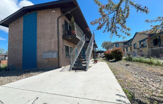 <b> One Bedroom Upstairs Apartment Close to Renown & VA Hospital<br><br>