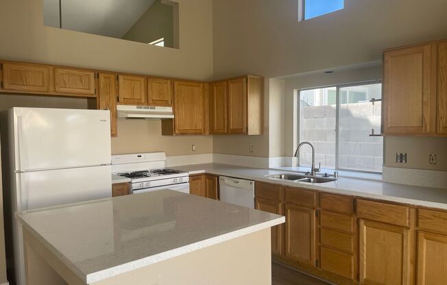 2226 Crown Valley - Ranch w/3 Car Garage