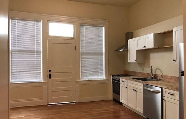 1 bed, 1 bath, $1,050, Unit #5