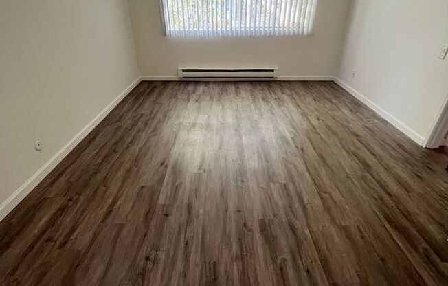 2 beds, 1 bath, 900 sqft, $3,500, Unit 215D